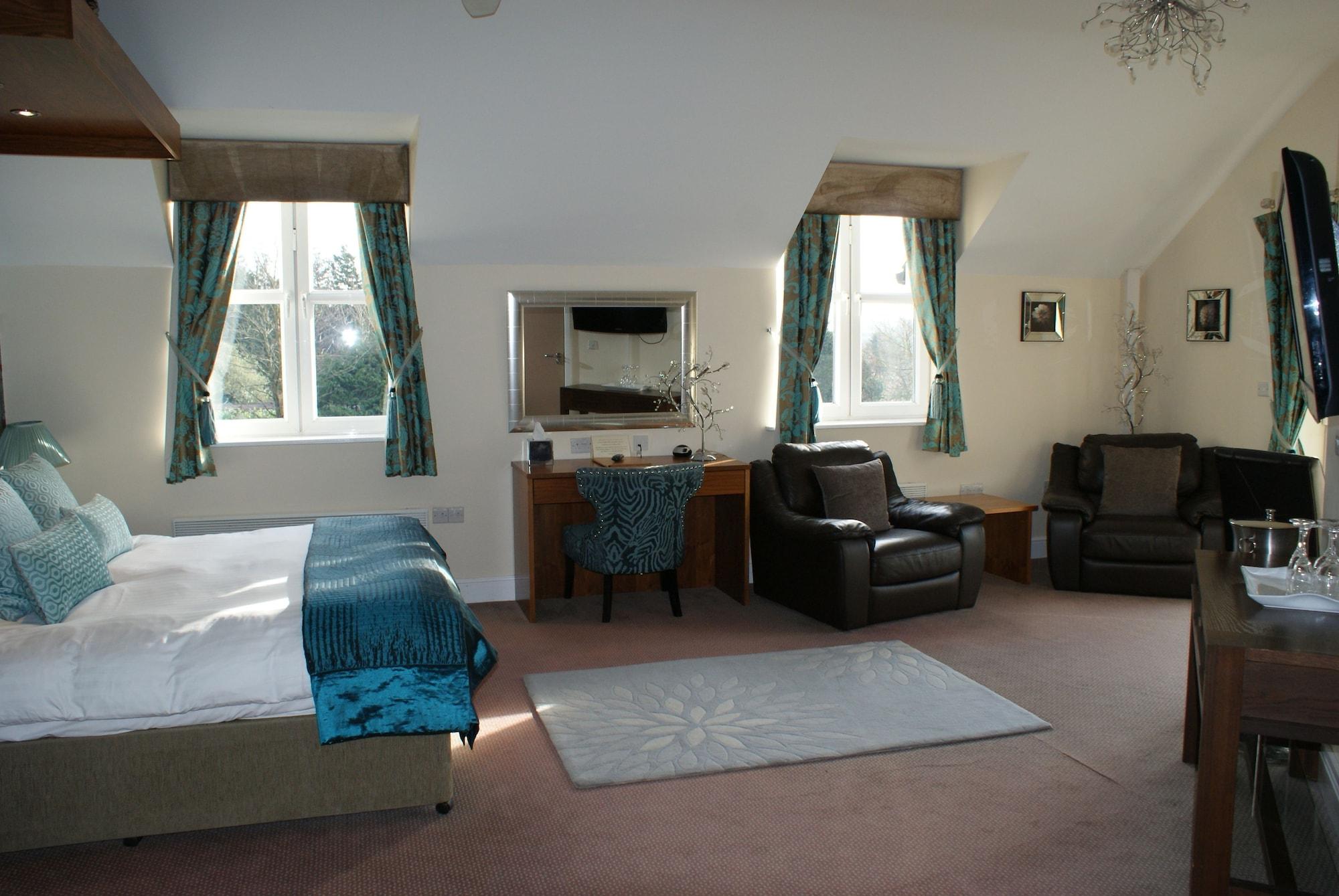 The Old Barn Inn Newport  Extérieur photo
