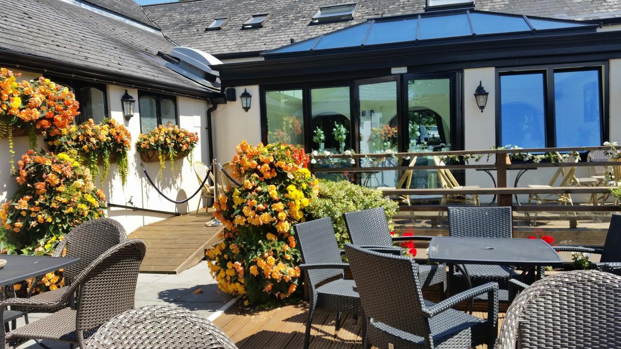The Old Barn Inn Newport  Extérieur photo