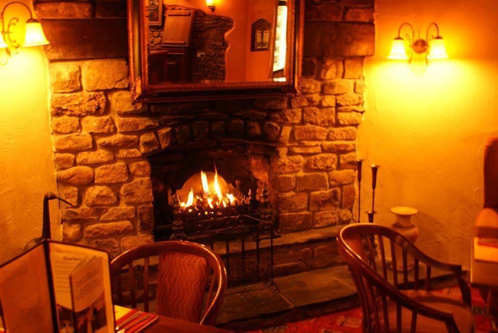 The Old Barn Inn Newport  Extérieur photo